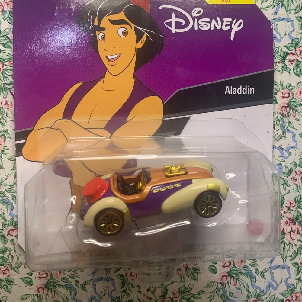 **SOLD ON ANOTHER PLATFORM**NIB Hot wheels Disney Aladdin